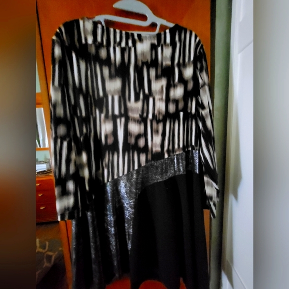 Womens XL black multi color top - Picture 2 of 4